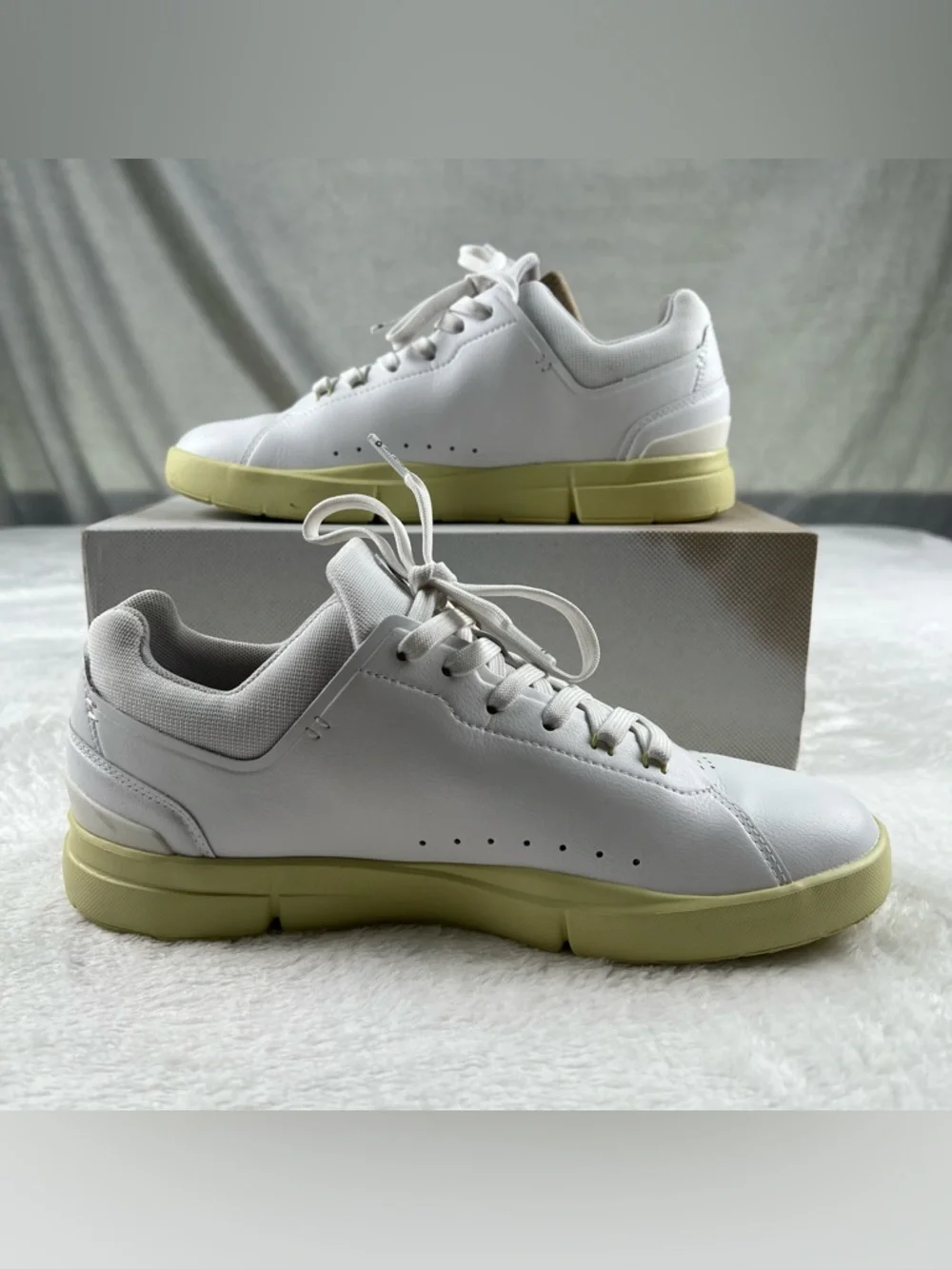 On Running The Roger Advantage Sneakers White Hay CloudTec W9.5